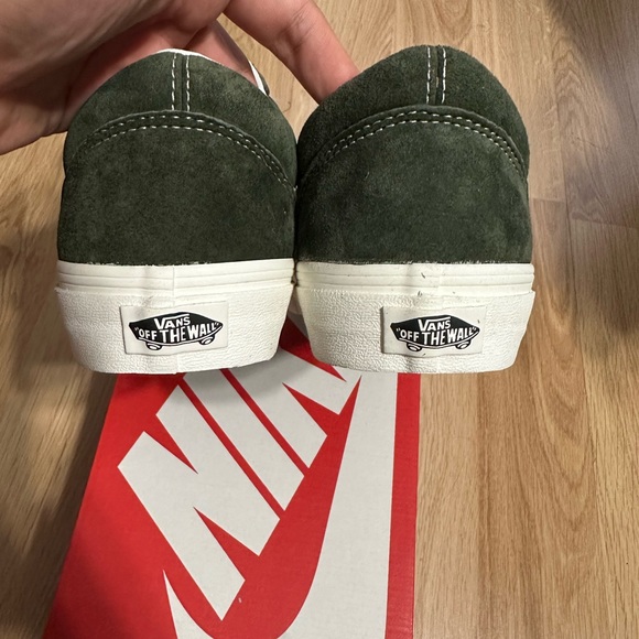 Vans low top / size 9.5 / Forest Green / new no box. - Picture 3 of 5